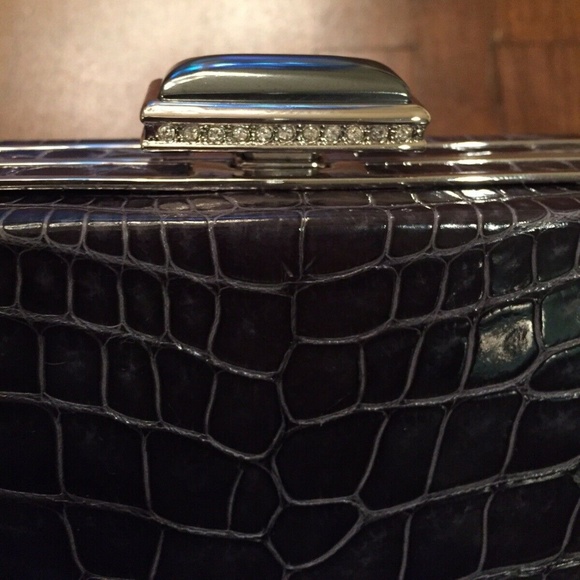 Judith Leiber Couture East-West Rectangle Clutch . - Picture 3 of 6